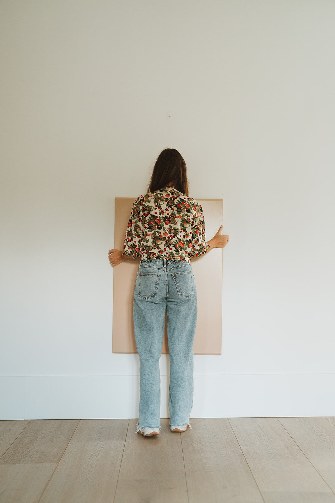 Hanging a magnetic board clover living