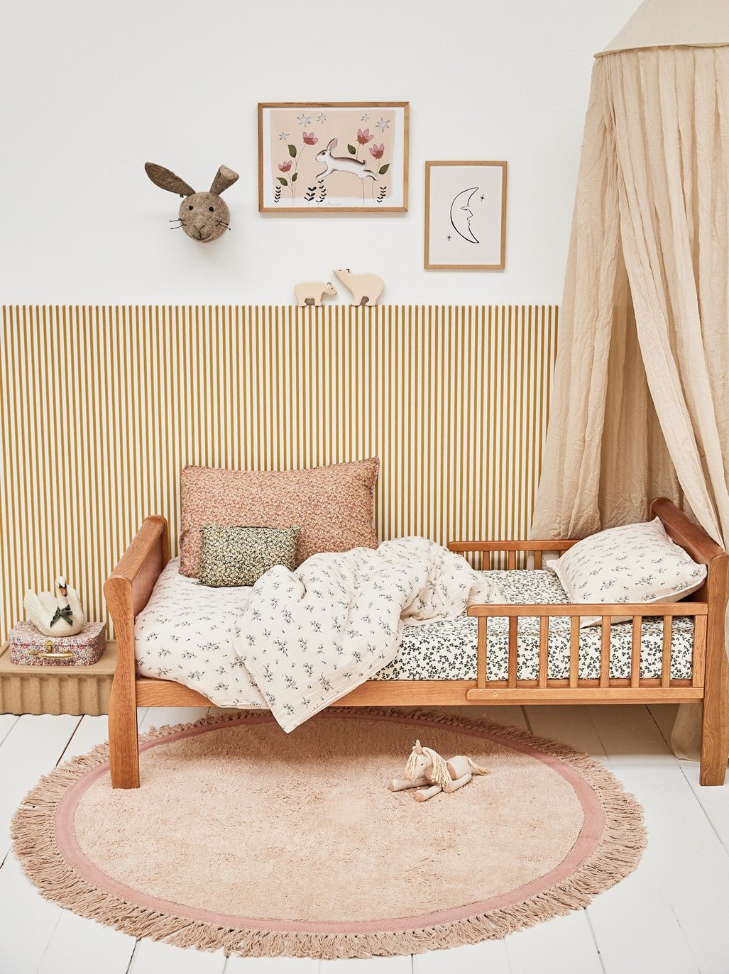 Tapis de chambre d’enfant Cakey - Rose - Ø130 cm - Tapis Petit - CloverLiving.Com