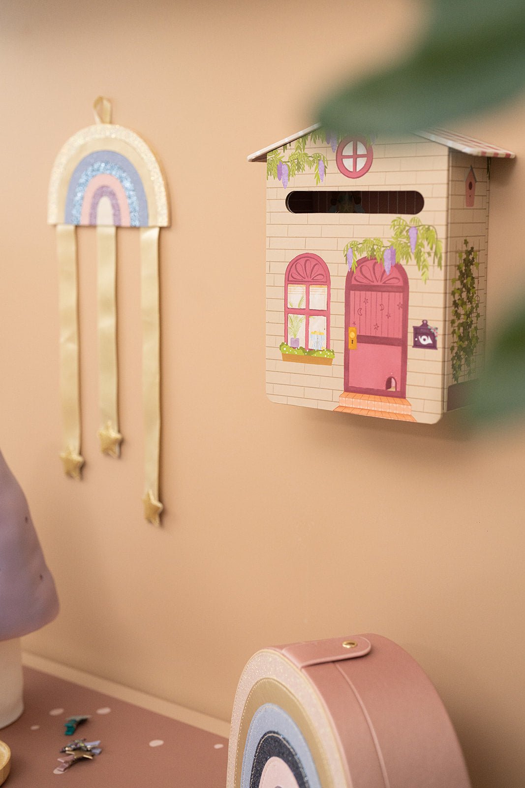 Muurhanger Regenboog - Little Prince - Mimi & Lula - CloverLiving.com