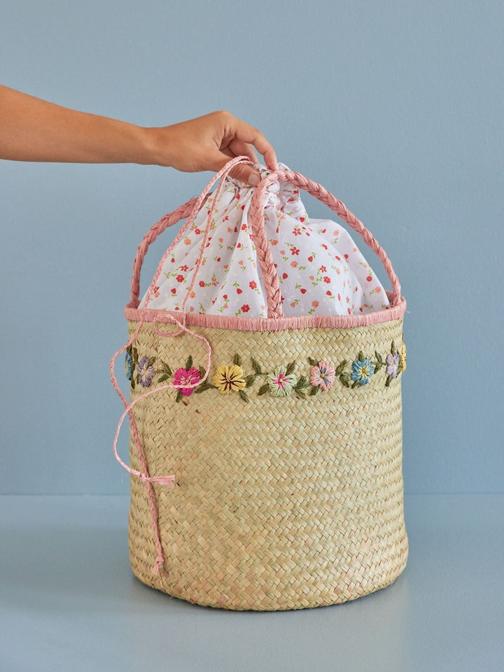 Tasche und Aufbewahrungskorb mit Blumen - Raffia