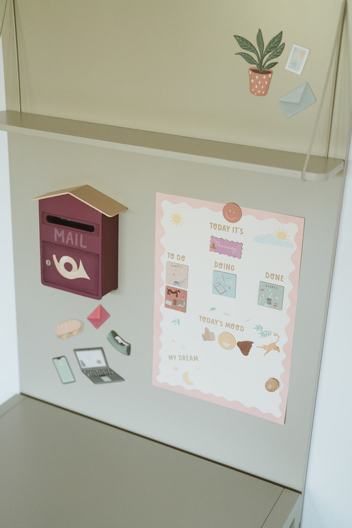 Magnetic board with shelf Olly Olive