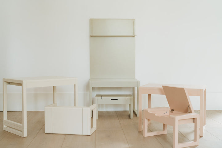 Alfie Almond Tabouret en bois blanc avec rangement dans la chambre d'enfant comparer avec d'autres couleurs